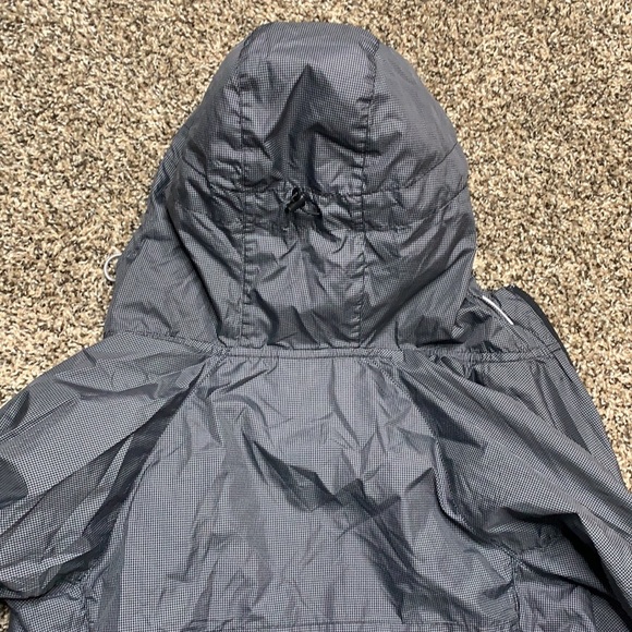 Woman’s nike windbreaker - Picture 5 of 6